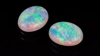 Opal Gemstone Highlight